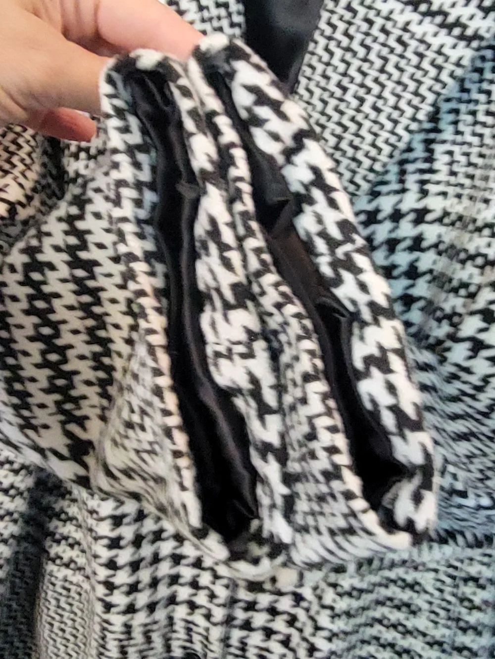 torrid Black & White Houndstooth Plaid Pea Coat - Picture 4 of 12